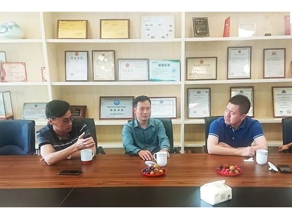 單仁資訊副總裁張高峰一行蒞臨糖心VIGO在线观看指導